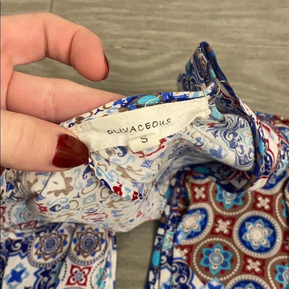 Oliviceous romper size small - Picture 4 of 5